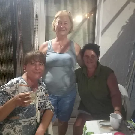 Giannis αdults Only بيت ضيافة 3*