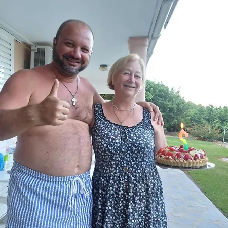 بيت ضيافة Giannis αdults Only كوينيرا