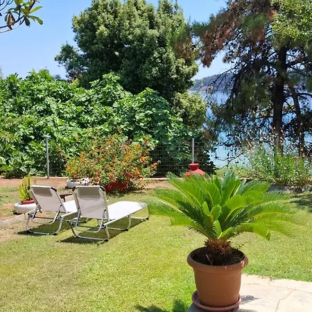 بيت ضيافة Giannis αdults Only كوينيرا