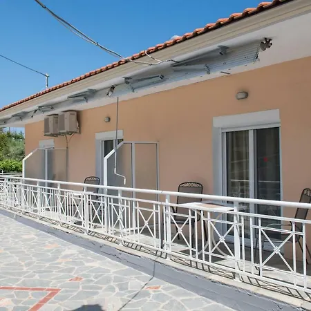 Giannis αdults Only Guest house