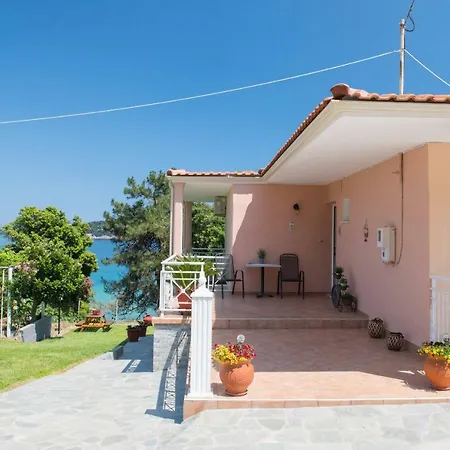 Guest house Giannis αdults Only Koinira